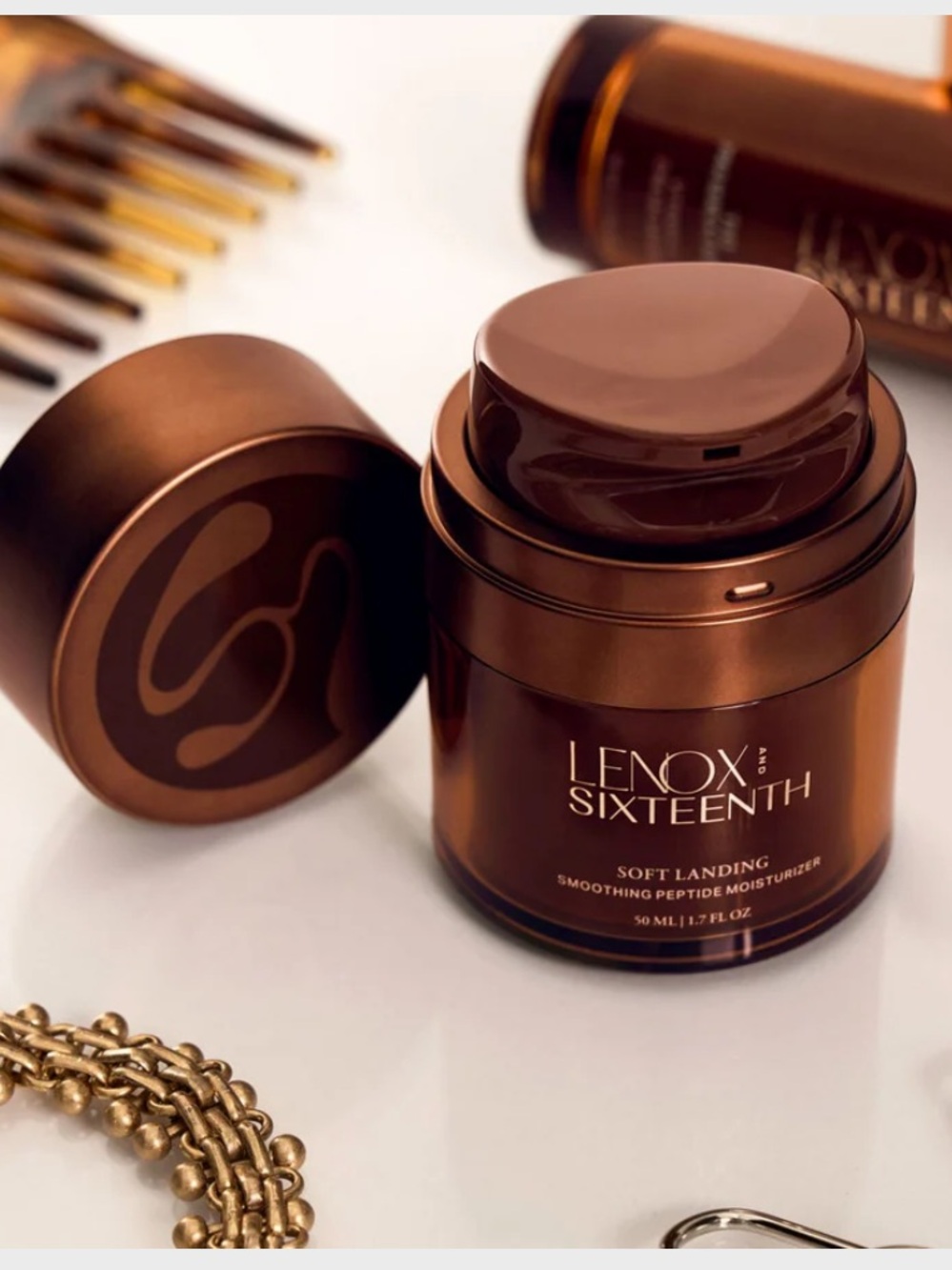 NIB Lenox and Sixteenth soft landing smoothing peptide moisturizer $189
Poosh